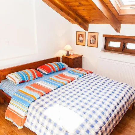 Hilltop Restful Maisonette In Downtown! * Arachova